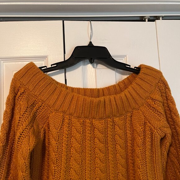 Sweater - Picture 2 of 3